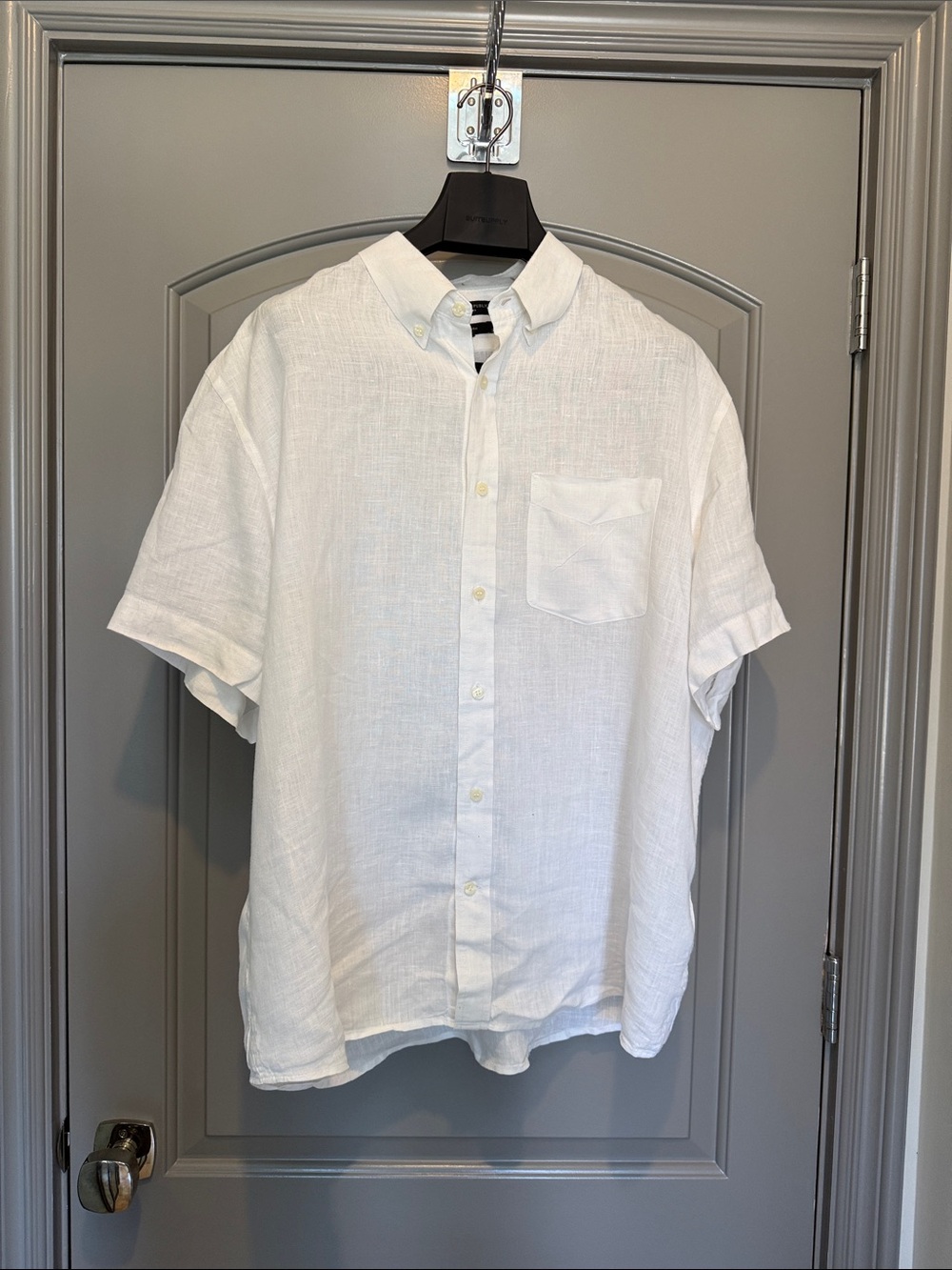 Banana Republic White Linen Short-Sleeve Button-Down Shirt
